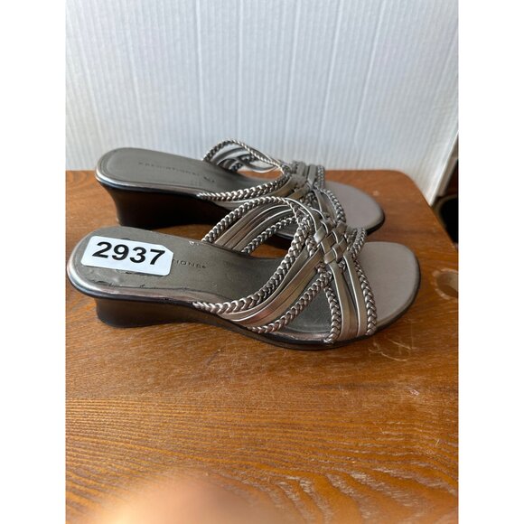 Predictions Women's  Charming Metallic Slide Sandals  Size 6W Sku 2937 - Picture 6 of 6